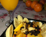 Foto del paso 3 de la receta: Desayuno con frutas frescas y frutos secos 😋