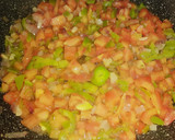 Foto del paso 3 de la receta: Revoltillo con tomates, pimiento, ajo y cebolla