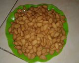 Foto langkah ke 7 dari resep Biji Ketapang Manis Gurih.