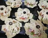 A picture of step 6 of Cheesy Nacho Flowers.