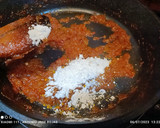 Foto del paso 5 de la receta: Rape en salsa con langostinos y sepia