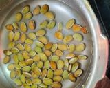 A picture of step 2 of மொச்சை குழம்பு.