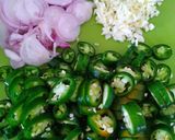 Foto langkah ke 2 dari resep Tumis Cabe Hijau Teri Asin.