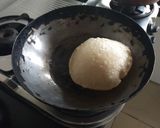A picture of step 2 of Bhature.