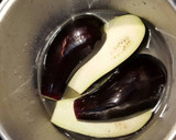 Foto del paso 1 de la receta: Berenjenas rellenas de Jamón de York