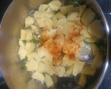 Foto del paso 2 de la receta: Marmitako de atún con gambones