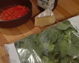 Foto del paso 1 de la receta: Ensalada de espicanas con parmesano