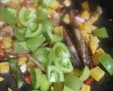 Foto langkah ke 5 dari resep Tumis Ikan Cue.