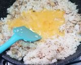 A picture of step 7 of Chinese Salty Fish Chicken Fried Rice 咸魚雞粒炒飯.