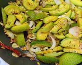 A picture of step 5 of Spiny Gourd/Kantola Fry.