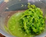 Foto langkah ke 2 dari resep Tumis pare orak-arik telur.