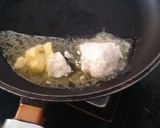 A picture of step 3 of Mac (pasta)and cheese coin.