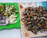 Foto langkah ke 1 dari resep 85.Oseng oseng kerang kupang cepat saji.