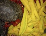 Foto langkah ke 2 dari resep Sambal Mangga Kweni.
