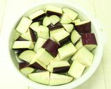 Hình bước làm 1 của món Cà Tím Tứ Xuyên (Món Chay)