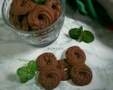 Foto langkah ke 5 dari resep Semprit Coklat Putih Telur.