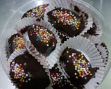 Foto langkah ke 4 dari resep Kurma Selimut coklat keju.