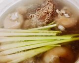 Hình bước làm 2 của món Bún bò giò heo