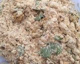 A picture of step 2 of Sattu paratha.