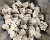 A picture of step 1 of Masala Soya Curry.