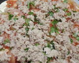 Foto del paso 2 de la receta: Coca de tomate, atún y cebolla