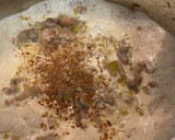Foto del paso 4 de la receta: Salsa de champiñones para carne