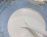 A picture of step 2 of Cornflour ka Halwa.