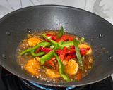 Foto langkah ke 3 dari resep Udang dan Paprika Saus Tiram.