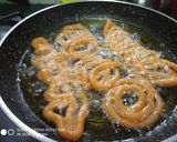 A picture of step 6 of Jalebi.