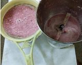 A picture of step 1 of Pomegranate Ginger Punch.