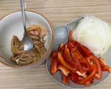 甜椒豬肉咖哩燴彩虹麵的食譜步驟1照片