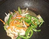 洋蔥青椒炒肉絲(簡單料理)的食譜步驟4照片