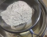Foto del paso 2 de la receta: Bizcocho de yogurt con chocolate
