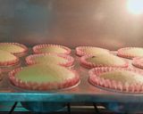 A picture of step 3 of Butter choco chip cupcakes.