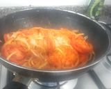 Foto del paso 3 de la receta: Filetes de salmón en salsa y finas hierbas
