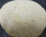 A picture of step 3 of Matar poori.