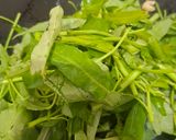 Foto langkah ke 2 dari resep Tumis Kangkung saus tiram ala resto.