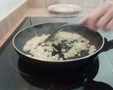 Foto del paso 2 de la receta: Gallineta en salsa con gambas