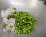 A picture of step 2 of South Indian upma.