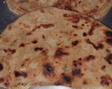 A picture of step 3 of Aloo Paratha.