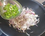 A picture of step 2 of Bhindi Do Pyaaza.