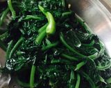 A picture of step 2 of Masala bhutta in creamy spinach.