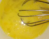 A picture of step 5 of Caramal egg pudding.