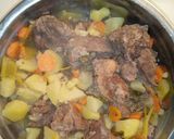 Foto del passaggio 9 della ricetta Carne in brodo con verdure
