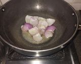 A picture of step 1 of Capsicum paneer gravy.