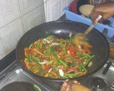 A picture of step 5 of Macaroni and beef stir fry sauce.