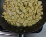 Foto del paso 2 de la receta: Tortilla de pollo y hojas de remolachas