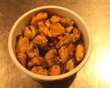 Foto del paso 8 de la receta: Omelett salpicado con mar y bacalao frito en bolainas