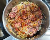Foto del paso 3 de la receta: Arroz con choritos-longaniza