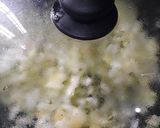 A picture of step 3 of Raw papaya stir fry.